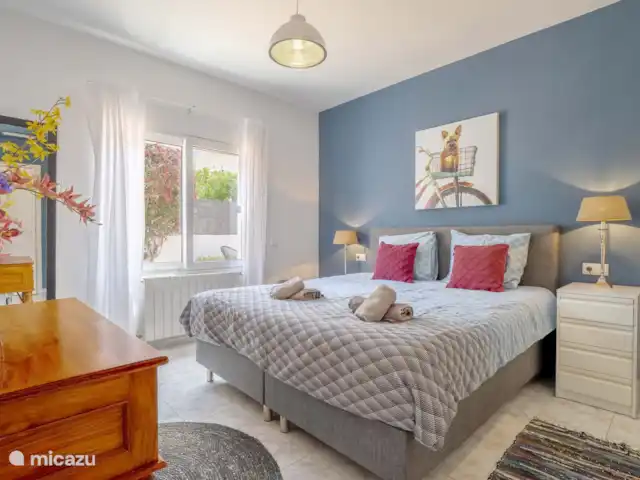 Casa La Paz | Espagne, Costa Blanca, Moraira - villa Literie élégante et couleurs apaisantes.