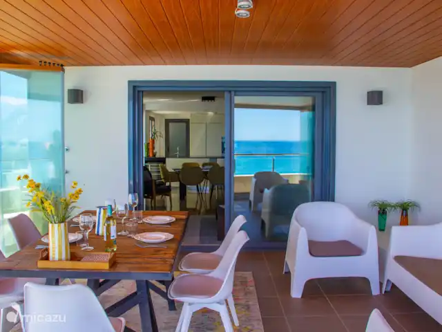 Appartement Bahia Blanca | Espagne, Costa Blanca, Altea - appartement Les portes coulissantes en verre peuvent être ouvertes et fermées dans leur intégralité, contre le vent ou pour une brise agréable lors des journées chaudes