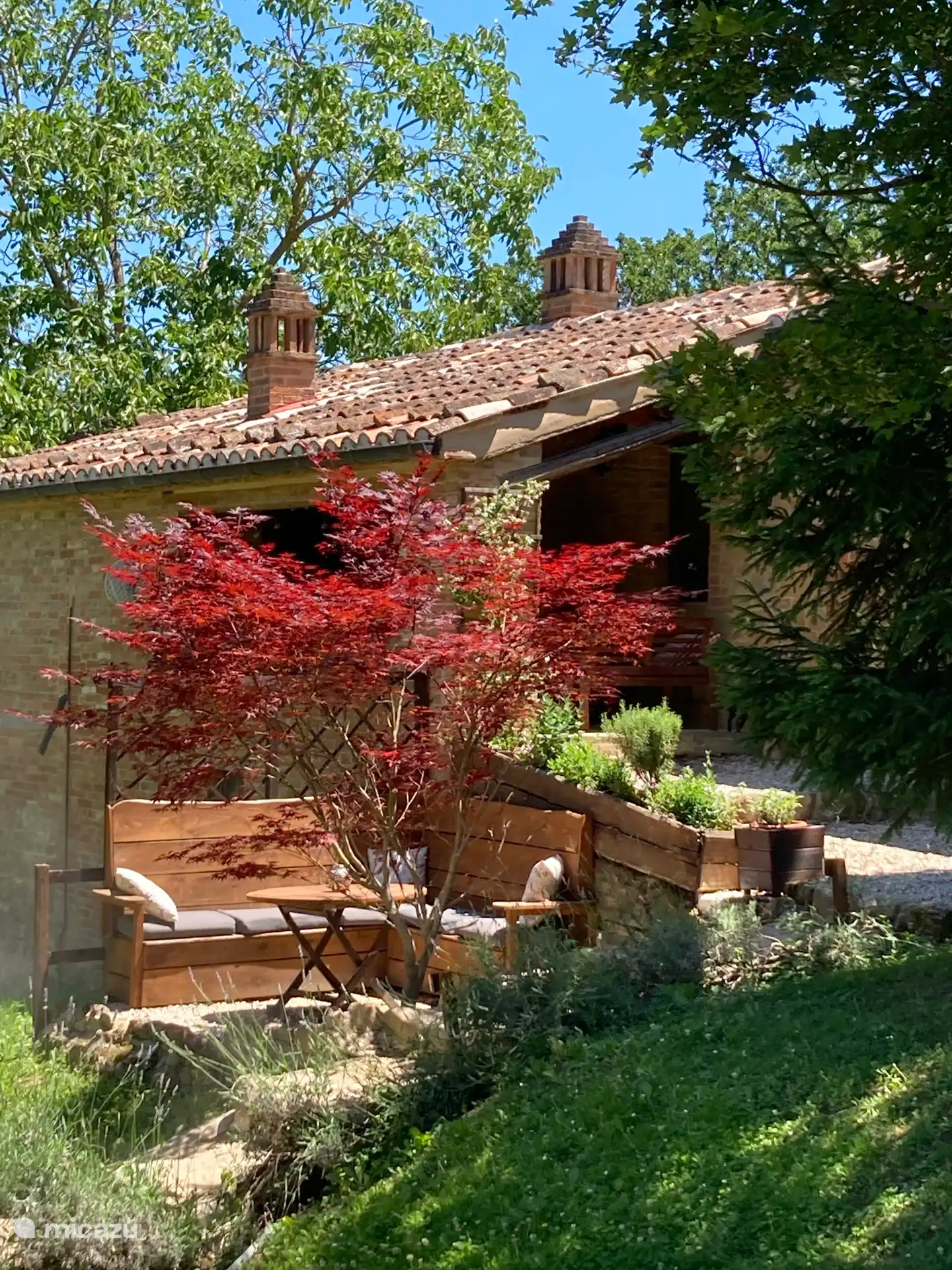 Valley View Apartment entrance