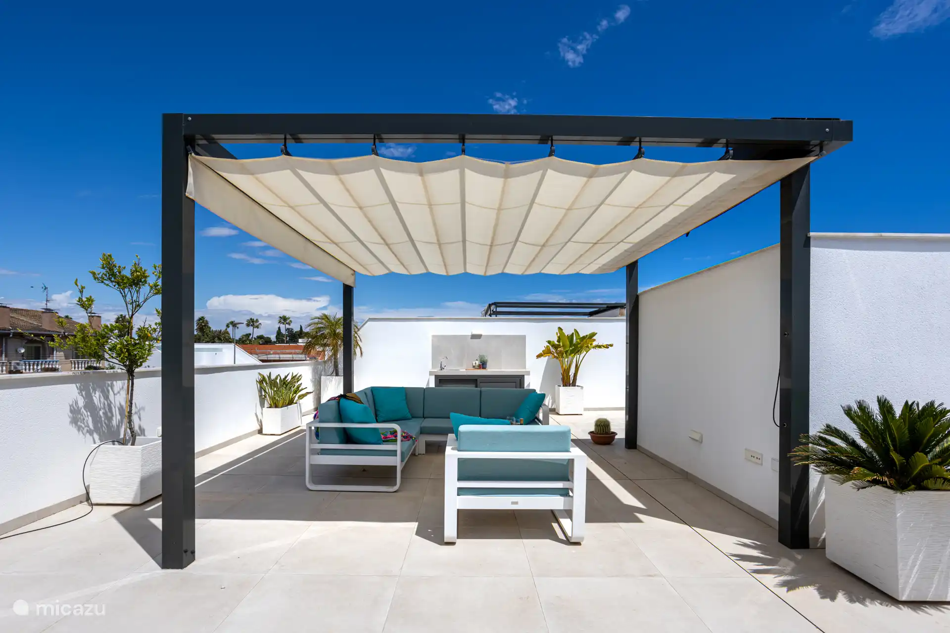 La terrasse avec salon 