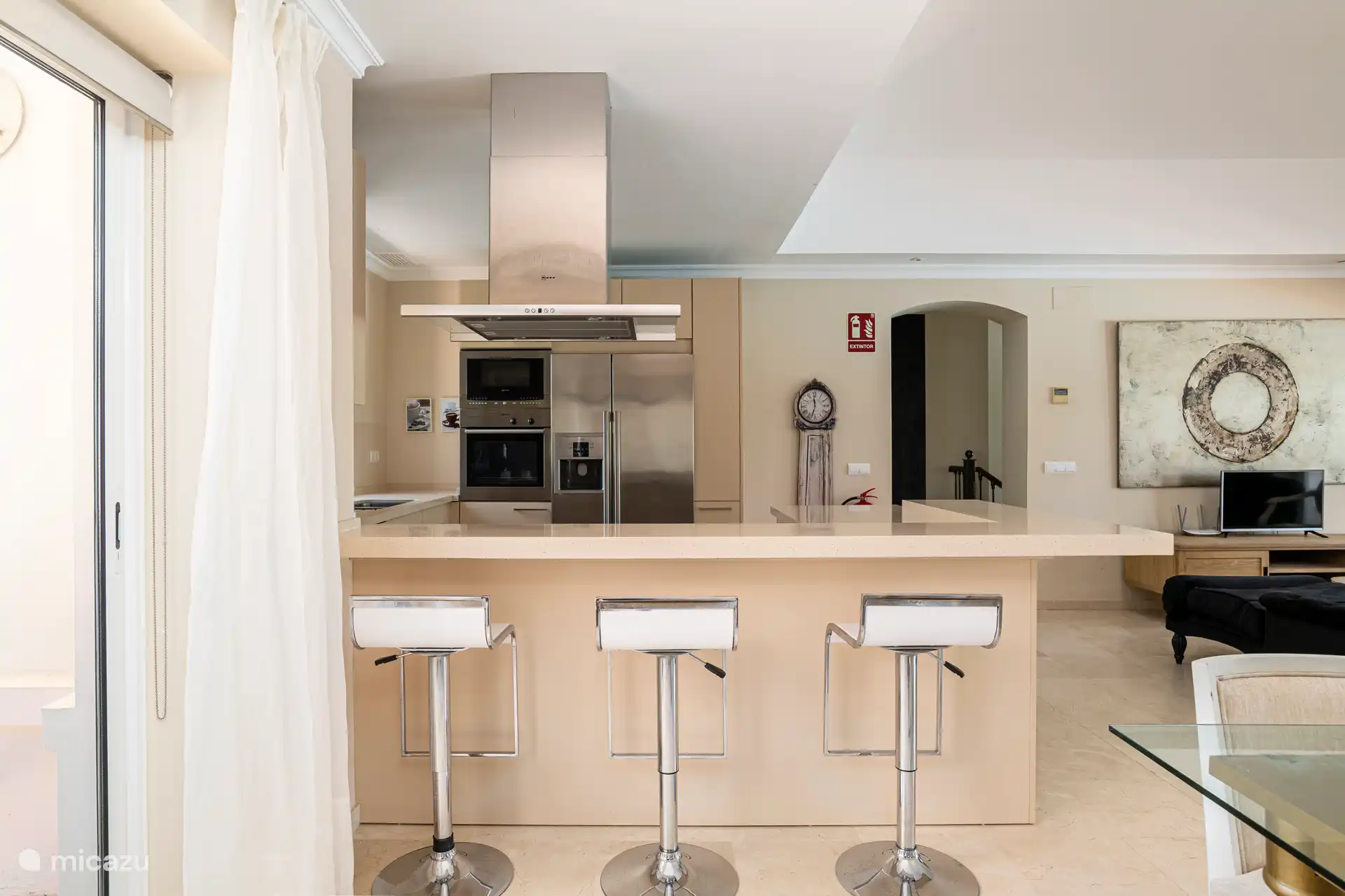 Frühstücksbar und Küche