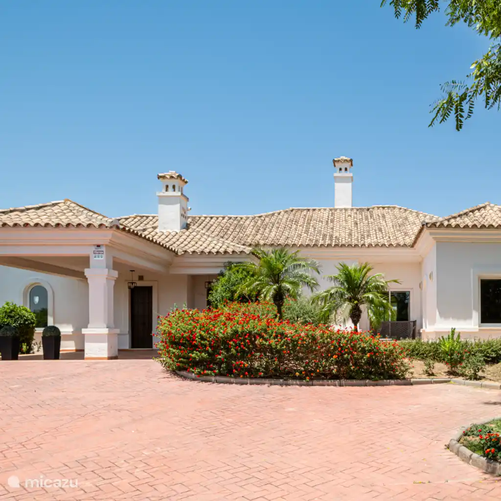 Acros Golf Villa