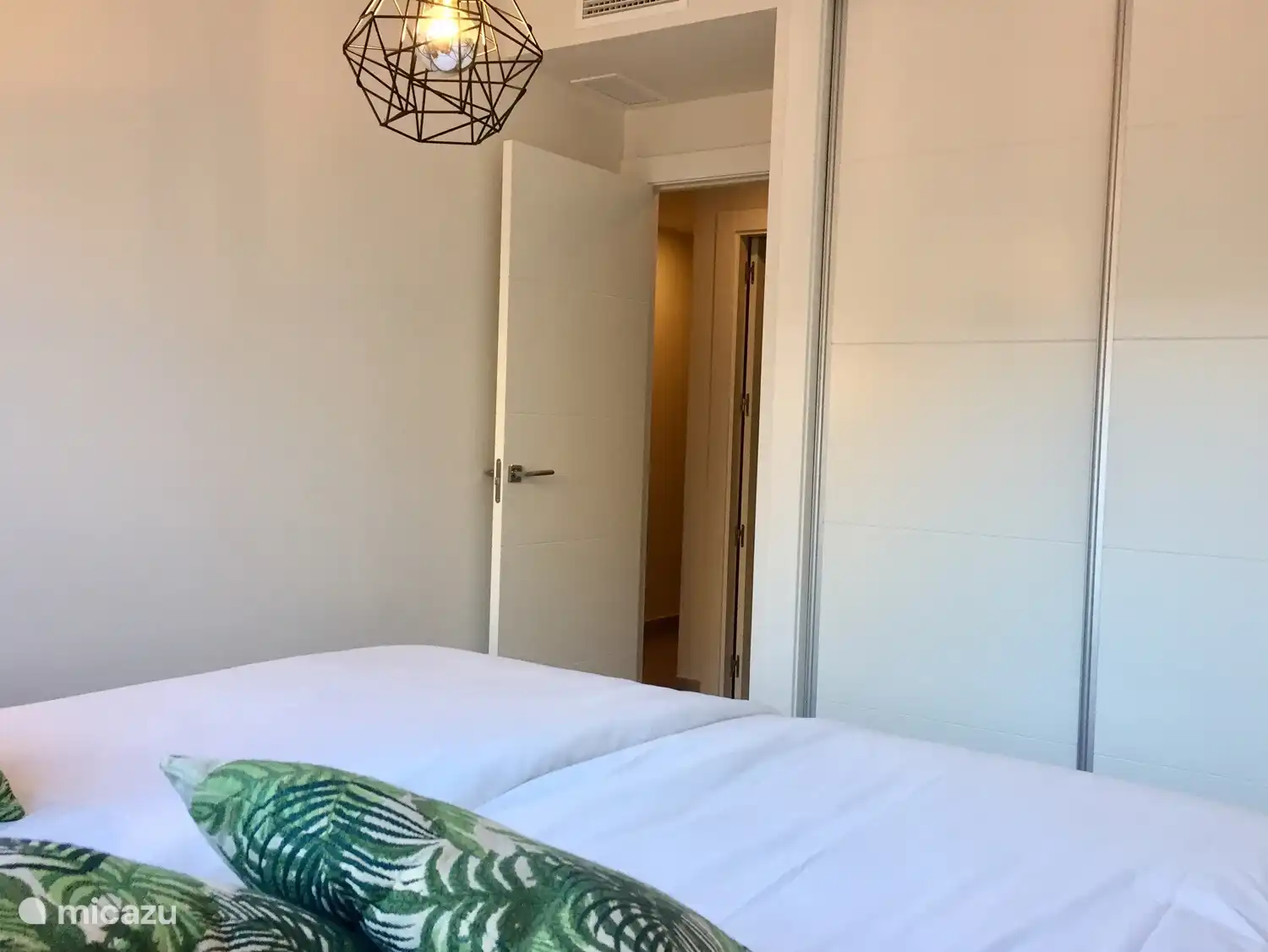 Mit Einbauschränken