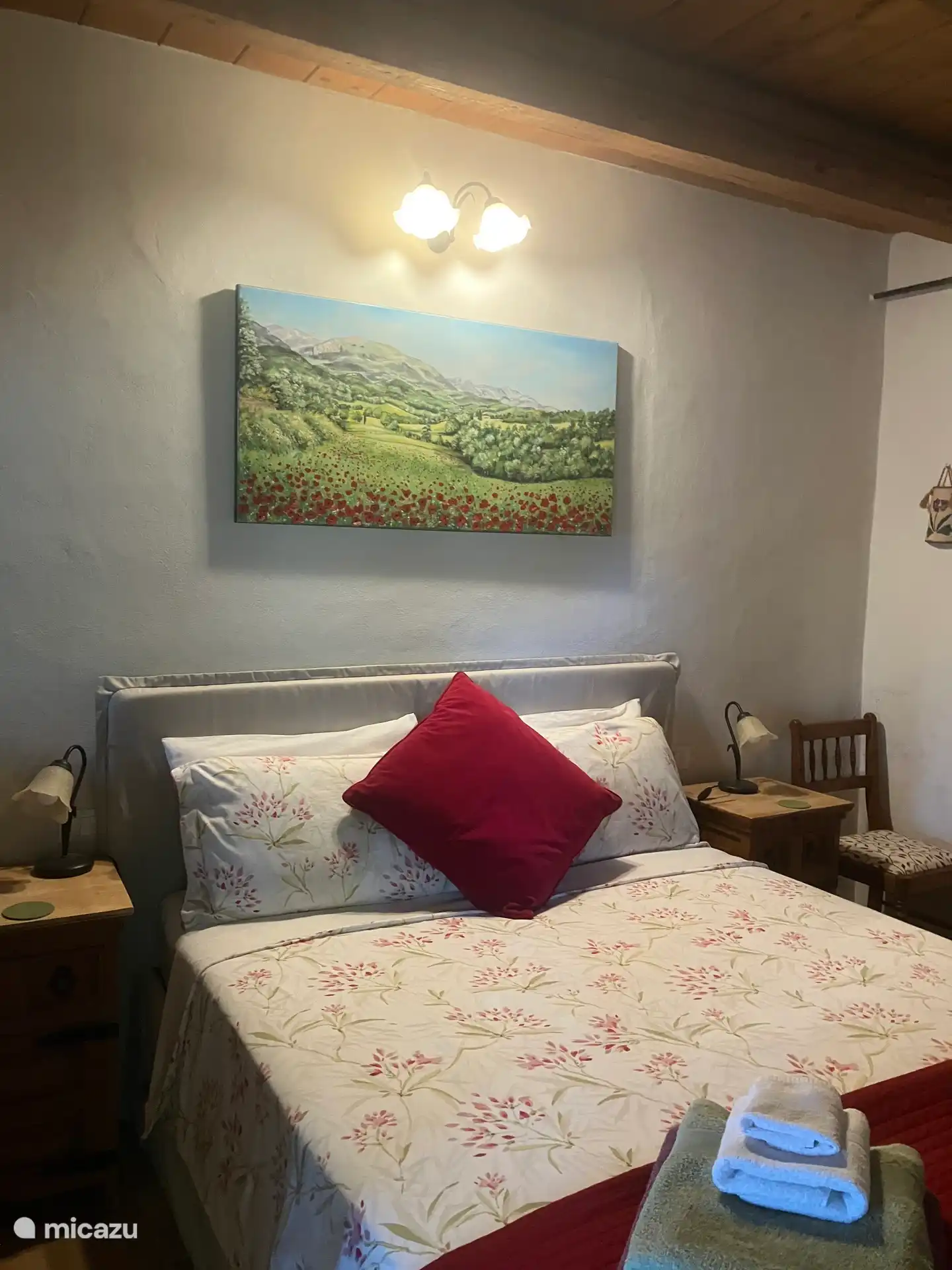 Je 160cm King Size Bed in je comfortabele slaapkamer 