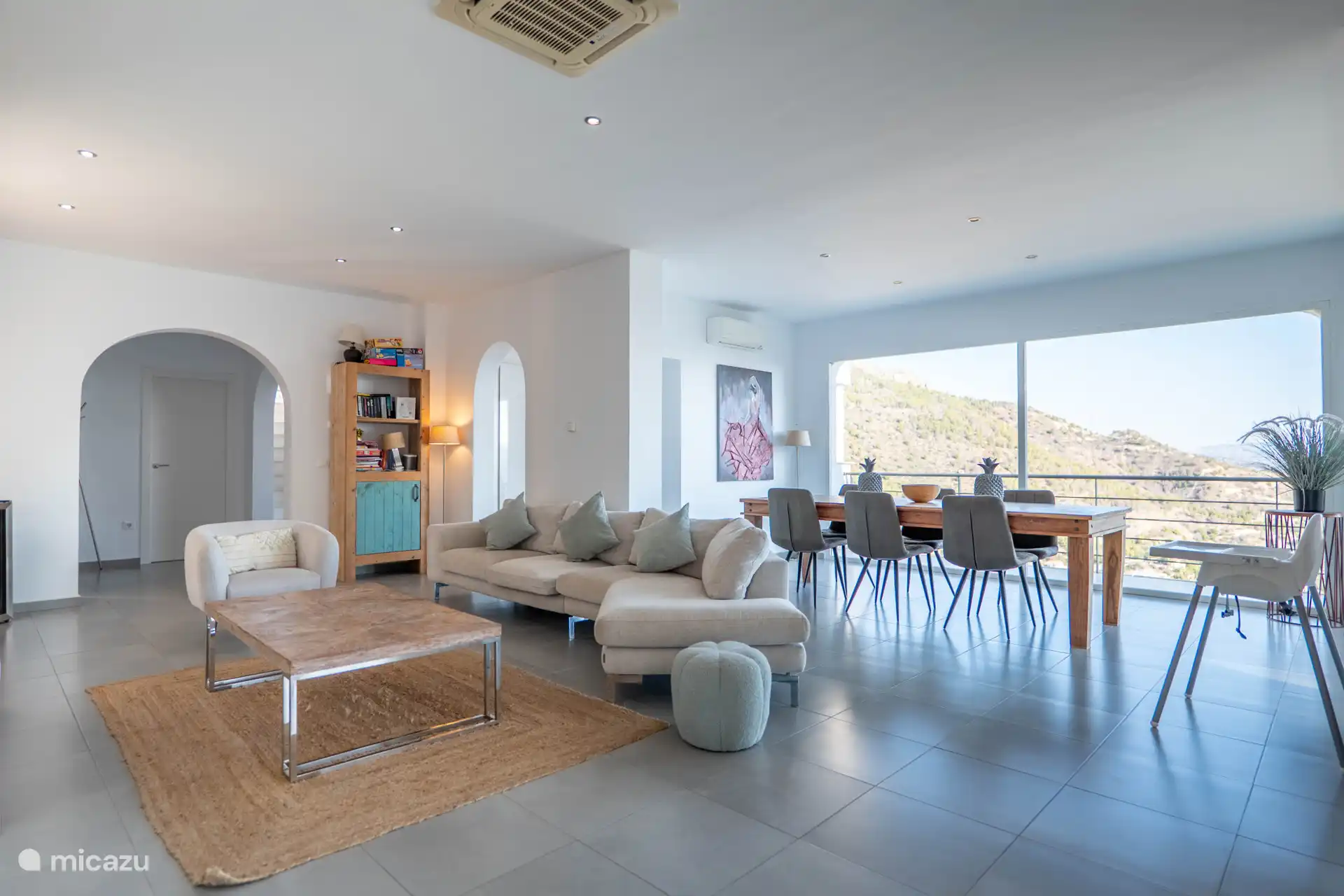 Villa Noreña is a beautiful design villa that consists of three floors and is perfect for a stay with two families.