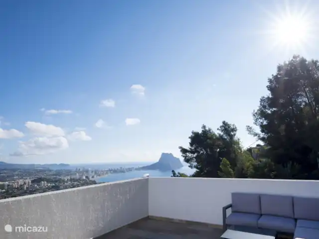 Villa Noreña | Espagne, Costa Blanca, Calpe - villa Les chauffages de terrasse vous permettent de rester à l’extérieur même pendant les saisons plus fraîches.