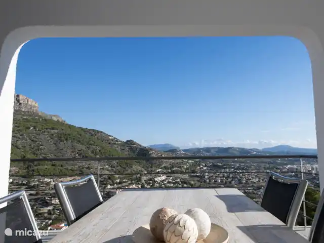 Villa Noreña | Espagne, Costa Blanca, Calpe - villa Le généreux ensemble de jardin vous invite à dîner en plein air.