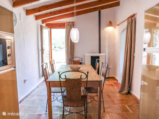 Finca Romantica huren in Spanje, Costa Blanca, Dénia - finca De eethoek binnen is ideaal voor ontbijt of een koel moment.