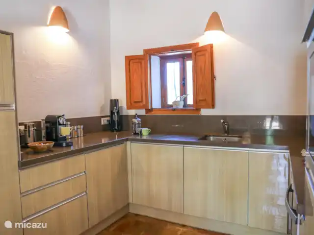 Finca Romantica huren in Spanje, Costa Blanca, Dénia - finca Met een vaatwasser, oven, magnetron en koffiezetapparaat.