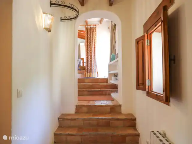 Finca Romantica huren in Spanje, Costa Blanca, Dénia - finca De woning heeft hier en daar wat hoogteverschillen met treden.