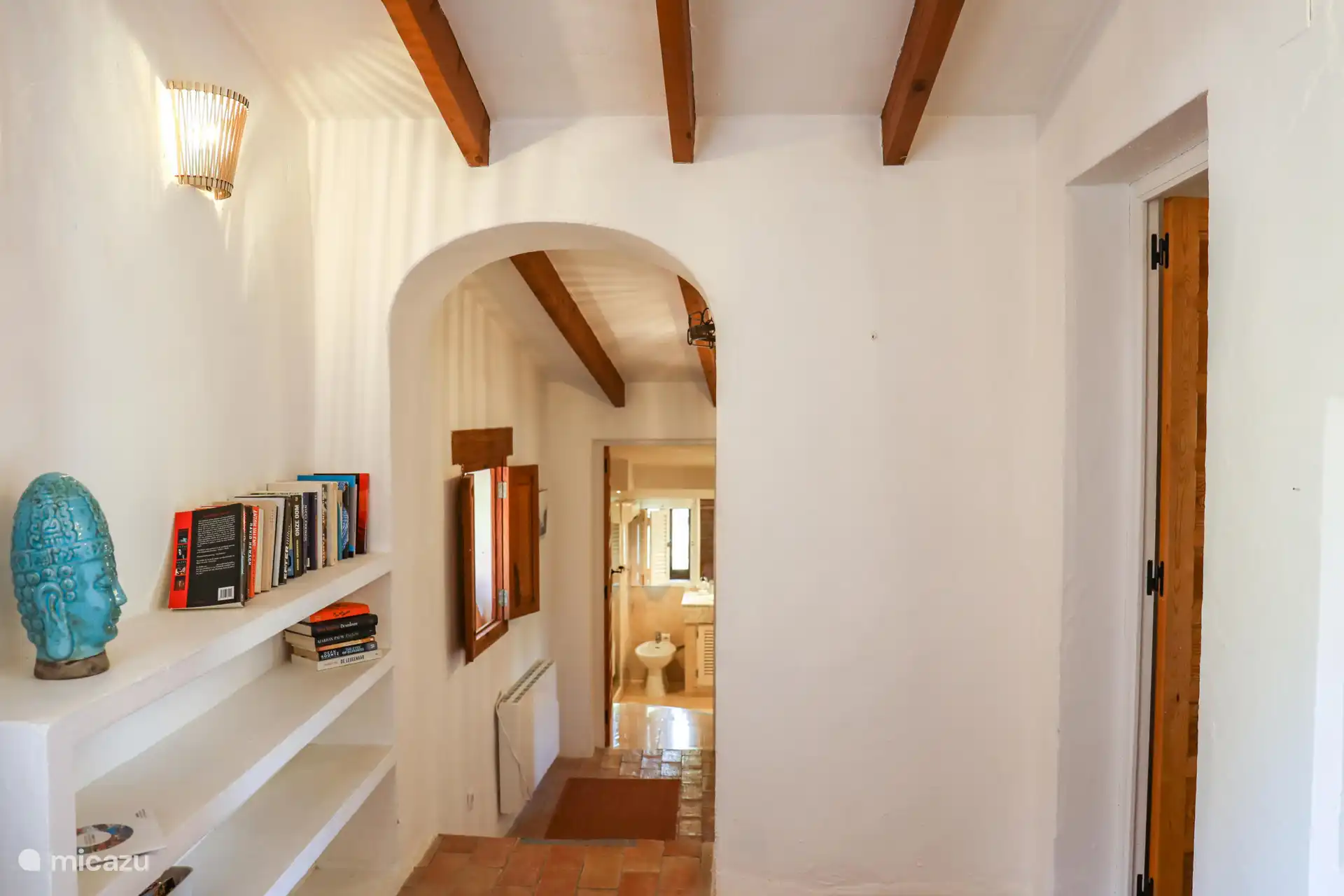 Toute la maison est climatisée pour les journées chaudes.