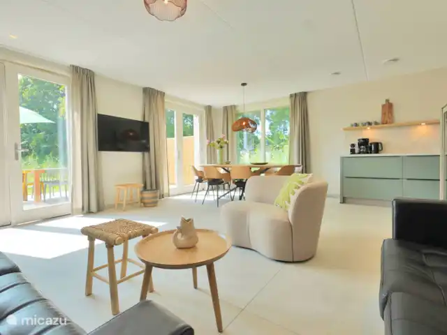 casa vacacional en Países Bajos, Holanda del Norte, Callantsoog – Villa Mar Espacio habitable de planta abierta.
