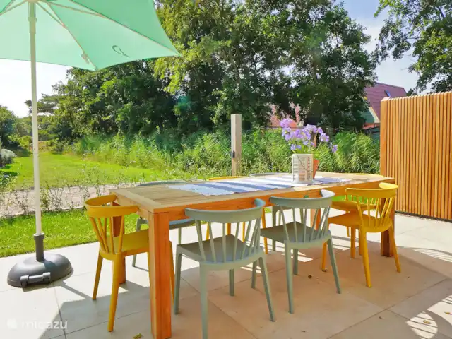 casa vacacional en Países Bajos, Holanda del Norte, Callantsoog – Villa Mar Espacio de comedor en la terraza.