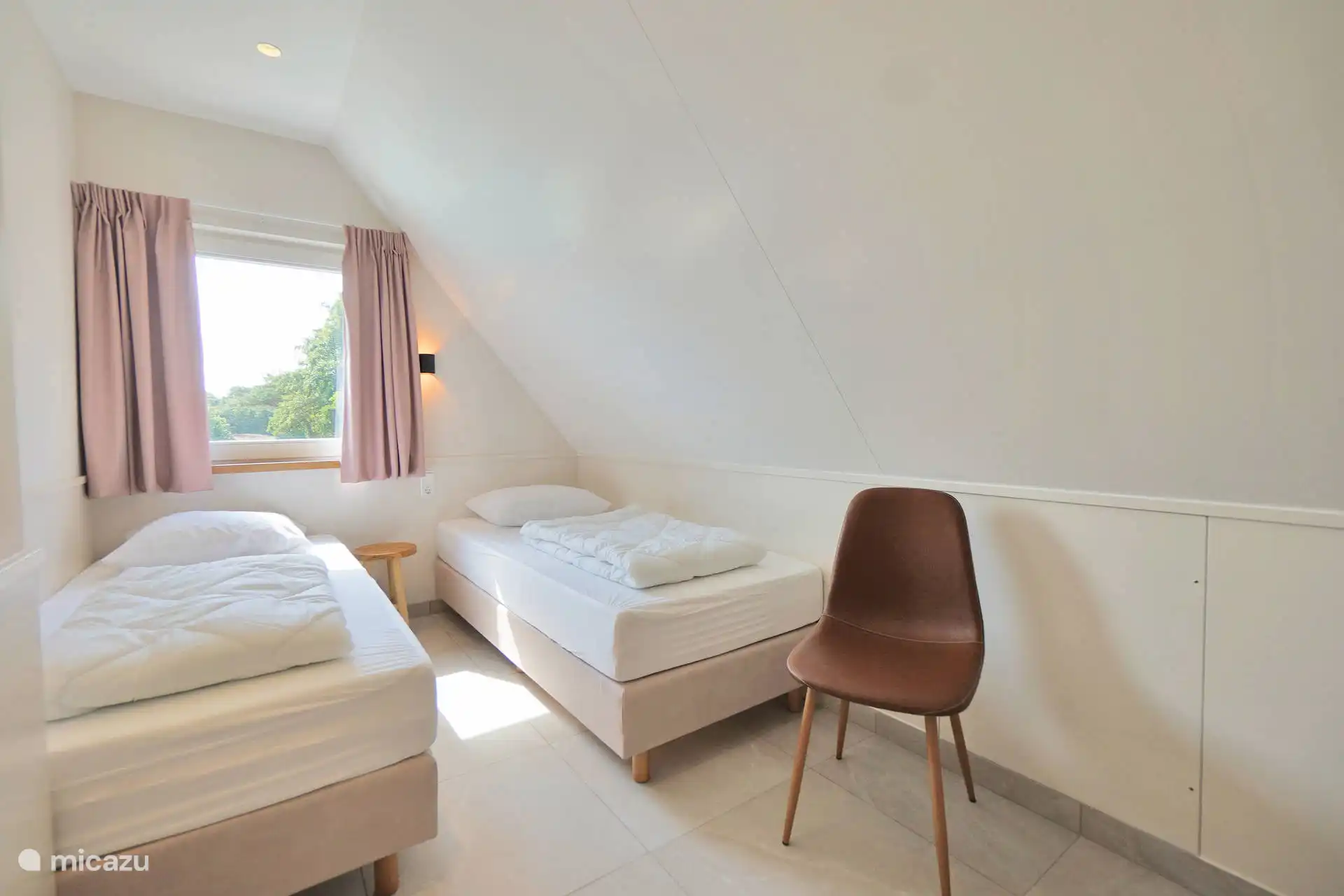 Schlafzimmer im ersten Stock. 