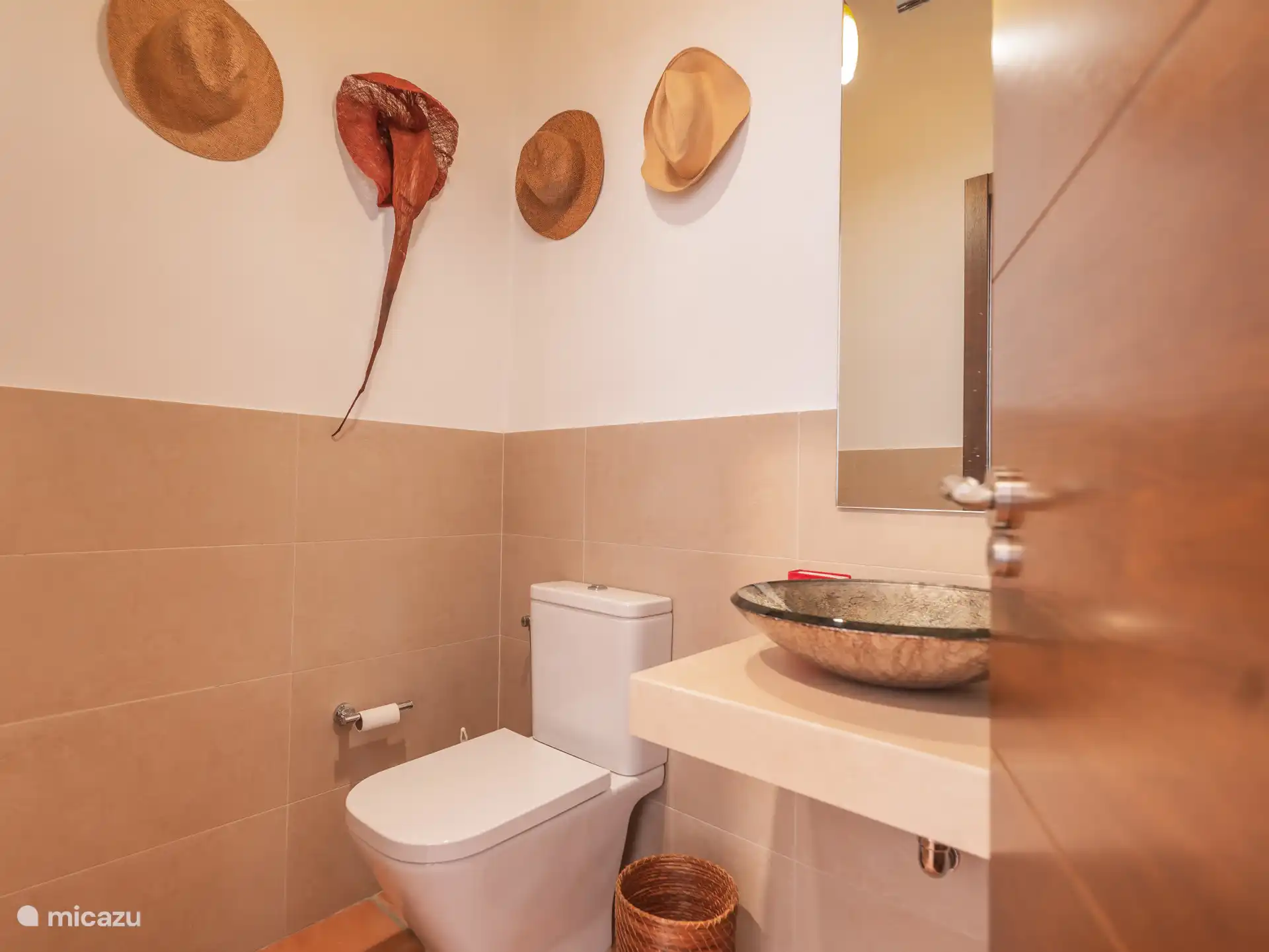 Casa Carolina - aseo de invitados separado