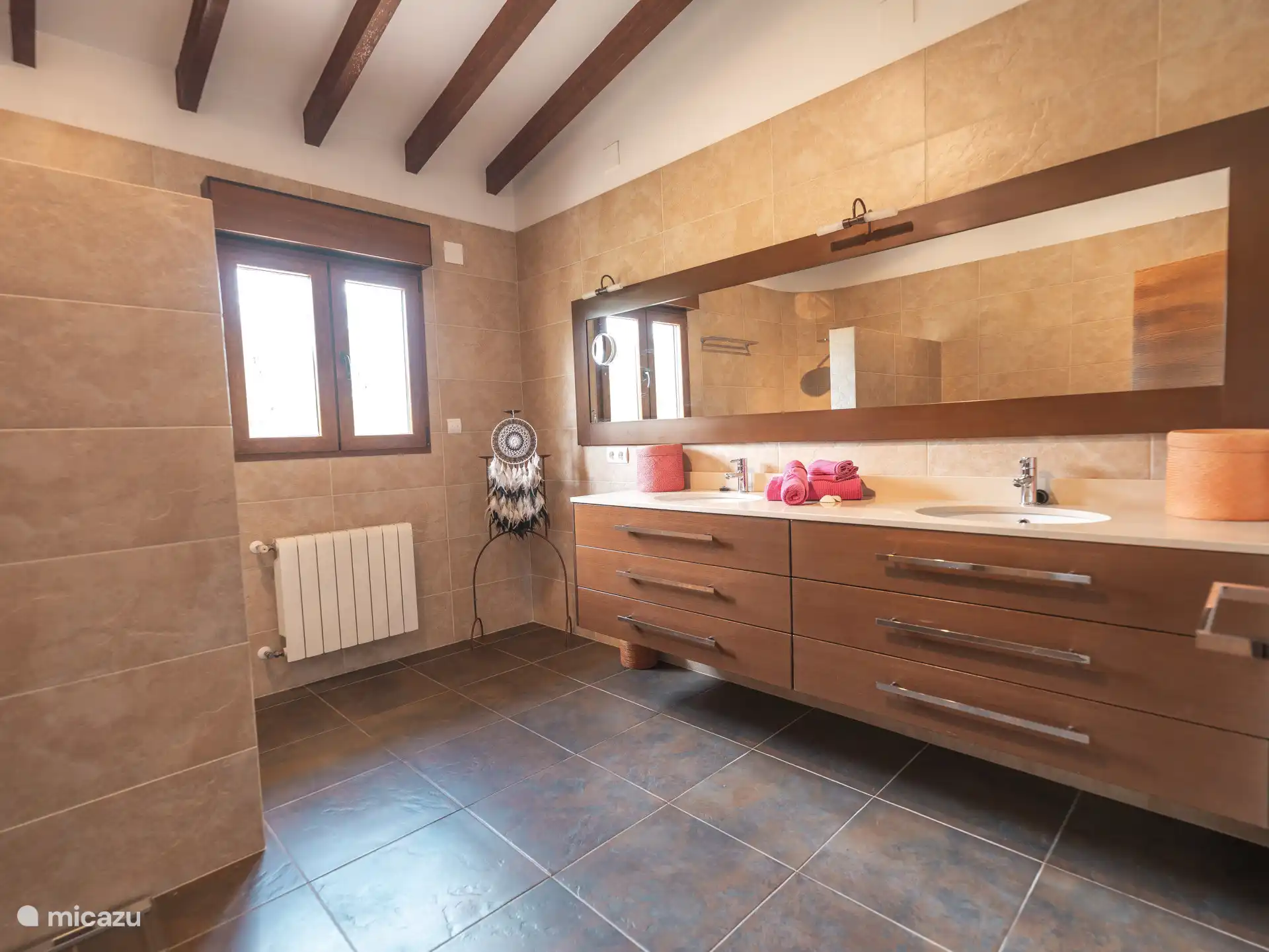 Casa Carolina - Baño del dormitorio principal. 