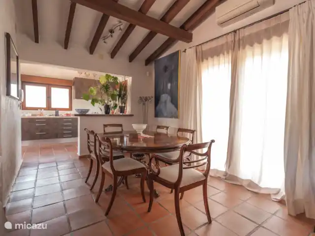 Casa Carolina | Espagne, Costa Blanca, Alfáz del Pi - villa Casa Carolina - Salle à manger avec accès à la cuisine.