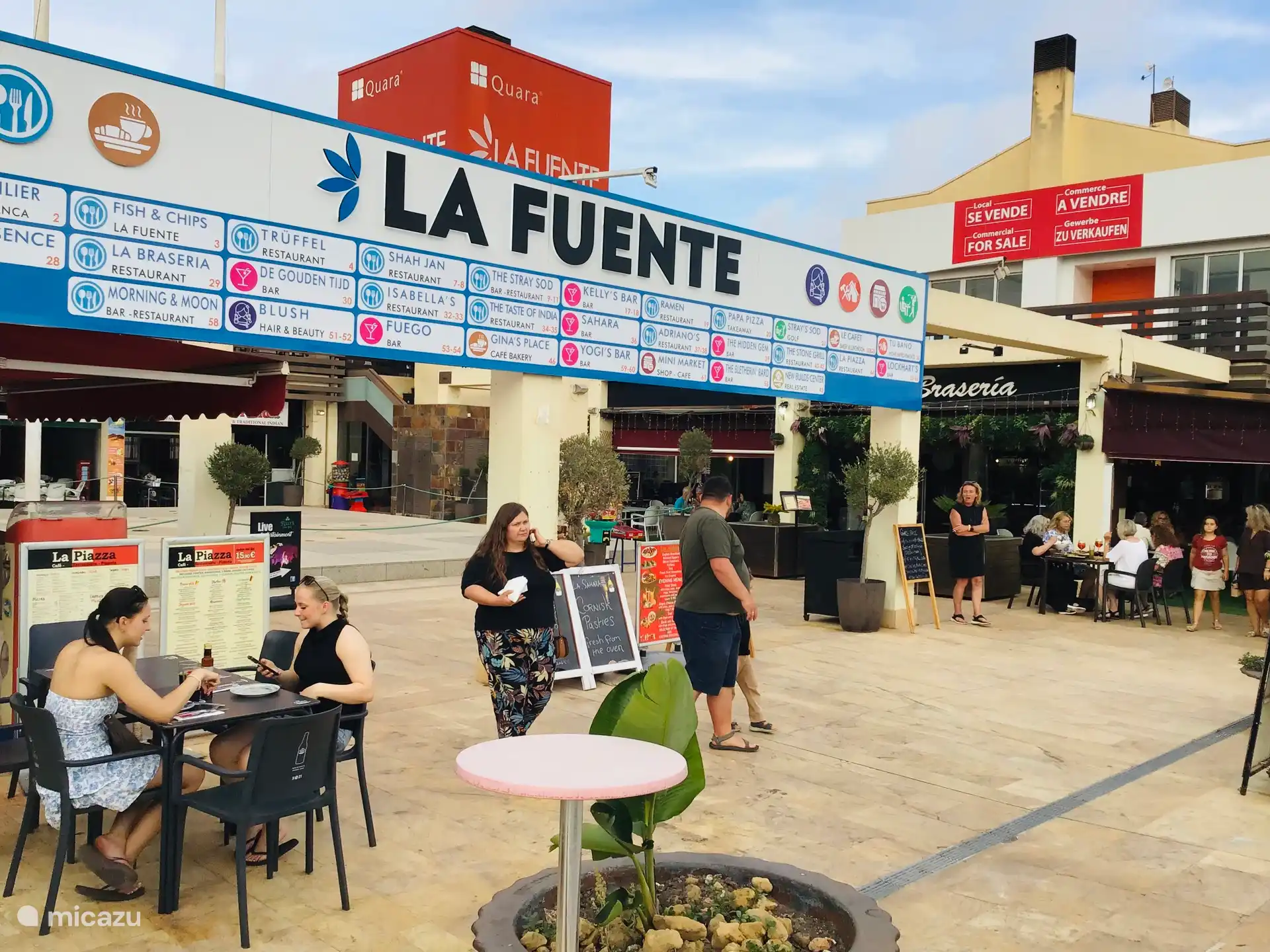 Alle voorzieningen binnen handbereik.
Op loopafstand diverse restaurants, cafe’s, Mercadona, Lidl, enz.