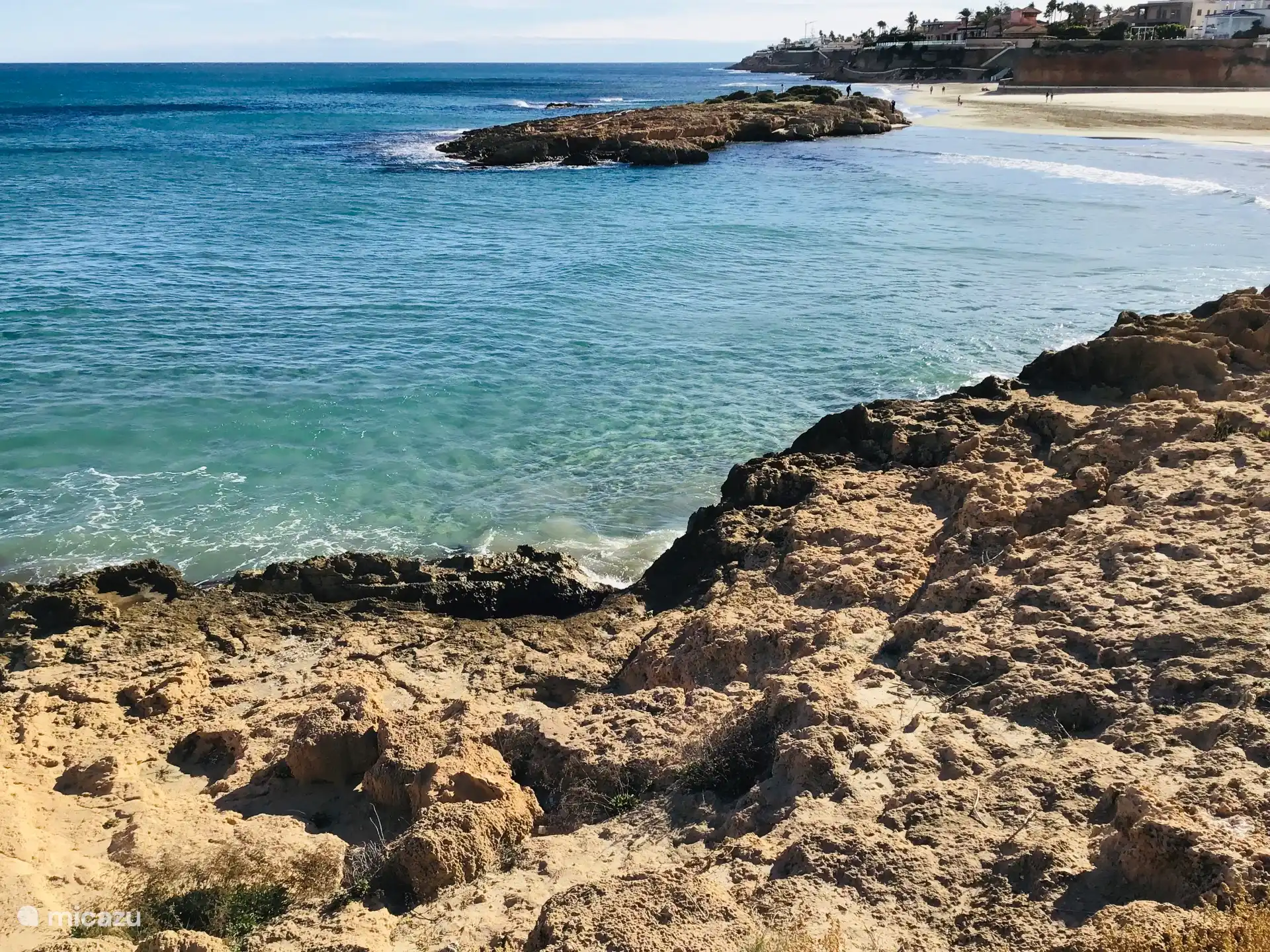 Strand op 5 autominuten van het appartement