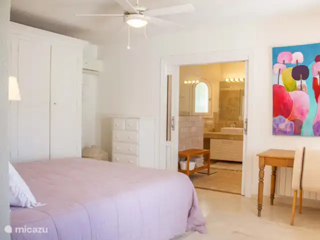 Casa Los Moros huren in Spanje, Costa Blanca, Moraira - villa Deze slaapkamer is voorzien van een groot tweepersoonsbed.