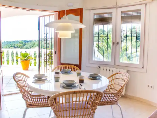 Casa Los Moros huren in Spanje, Costa Blanca, Moraira - villa De eethoek biedt plek aan 4 personen.