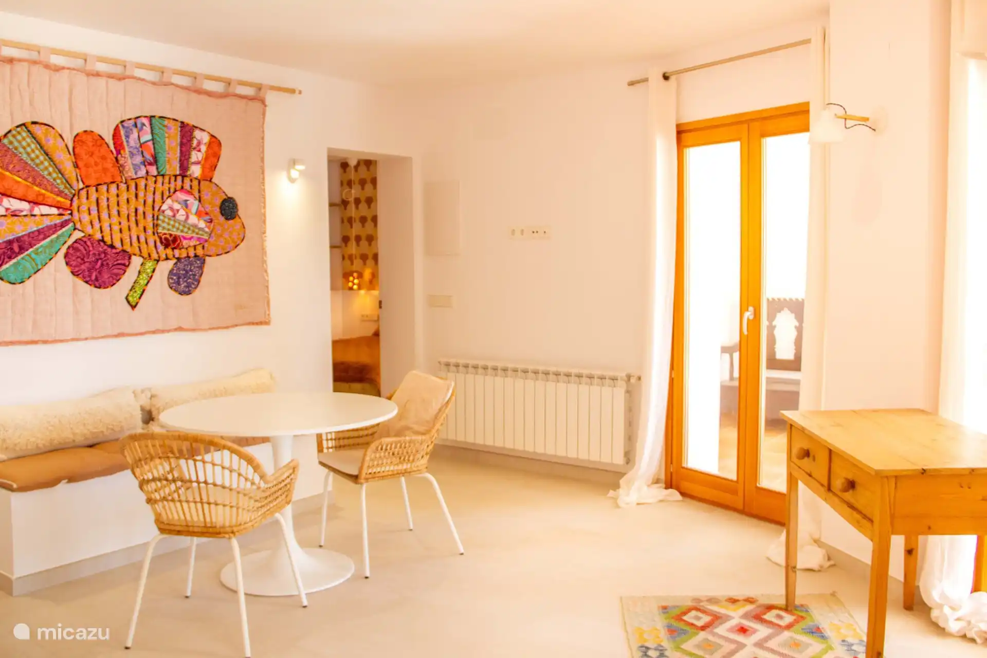 También hay una cafetera Nespresso en la planta baja.