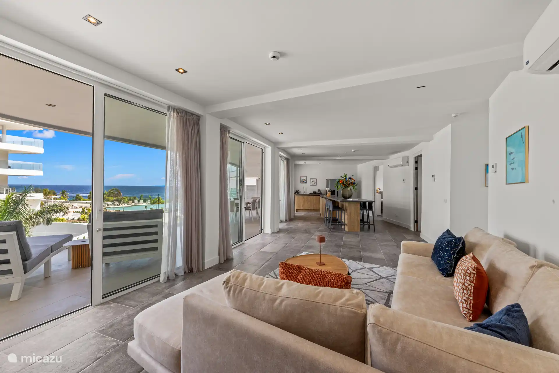 Ruim appartement met gezellige open living. 