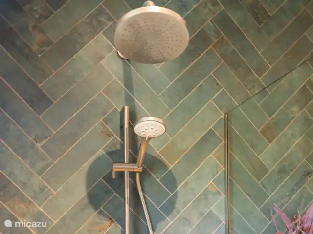 Villa Bella Vista *Uniek uitzicht* huren in Curaçao, Banda Abou (west), Fontein - villa Heerlijjke dubbele douche die zelfs tegelijk aan kan!
