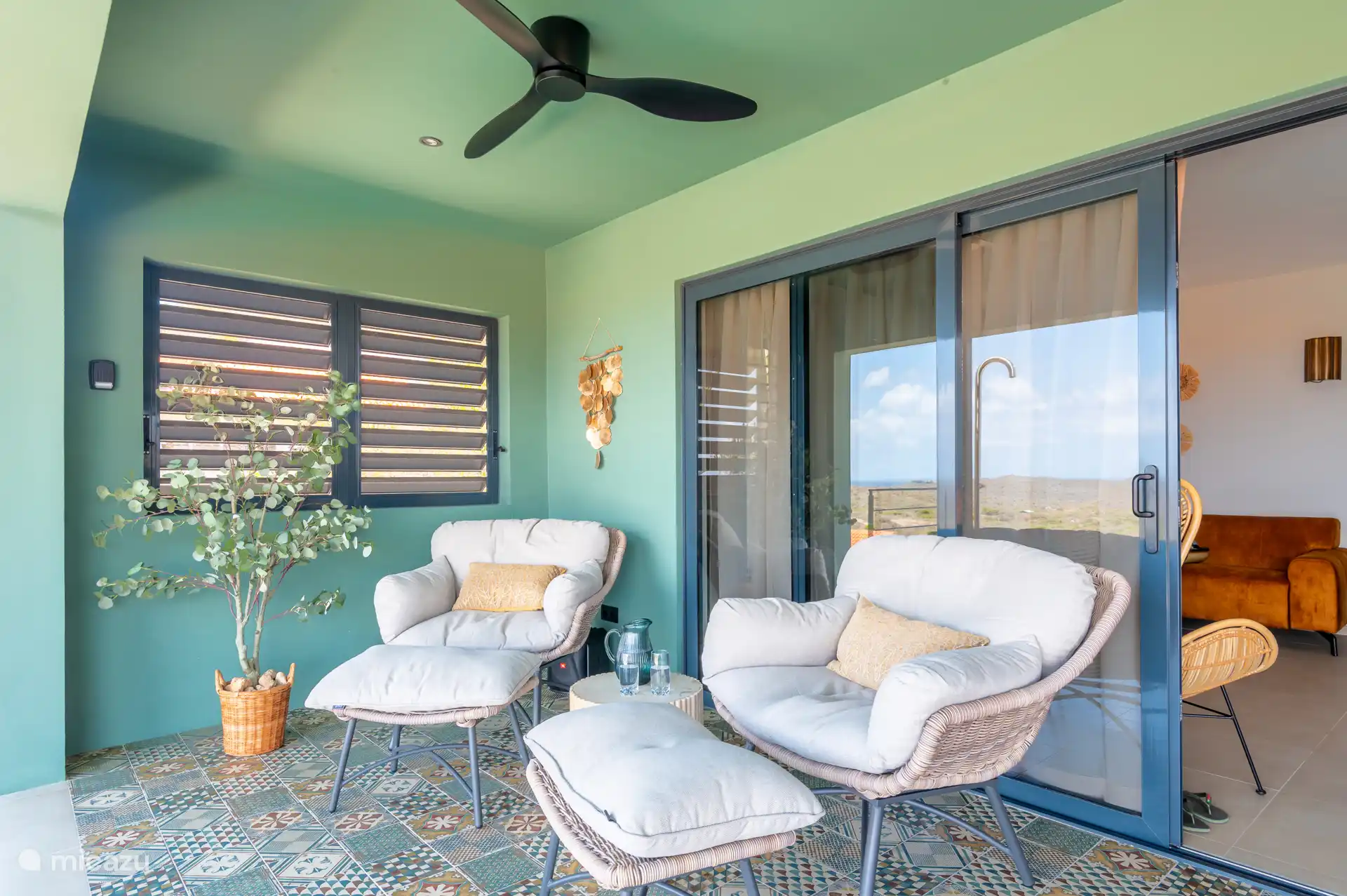 Entspannen Sie sich mit diesem bequemen Lounge-Set!