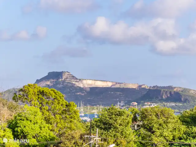 apartamento en Curazao, Banda Arriba (este), Jan Thiel – Kakina Lodges Jan Thiel - Zanzi Vista del Agua Española y la Montaña de la Mesa