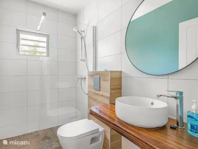 apartamento en Curazao, Banda Arriba (este), Jan Thiel – Kakina Lodges Jan Thiel - Zanzi Baño de lujo