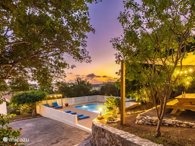 apartamento en Curazao, Banda Arriba (este), Jan Thiel – Kakina Lodges Jan Thiel - Zanzi Piscina en jardín tropical
