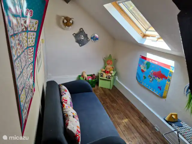 Lujosa casa de vacaciones del siglo XIX en Francia, Puy-de-Dôme, Buxières-sous-Montaigut - casa vacacional Sala de juegos para niños