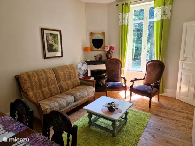 Lujosa casa de vacaciones del siglo XIX en Francia, Puy-de-Dôme, Buxières-sous-Montaigut - casa vacacional Salón