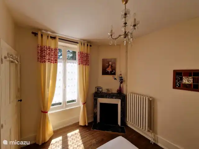 Lujosa casa de vacaciones del siglo XIX en Francia, Puy-de-Dôme, Buxières-sous-Montaigut - casa vacacional Dormitorio 2