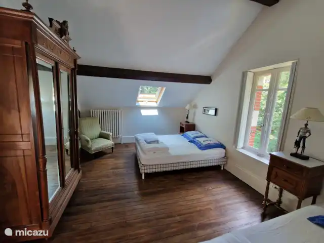 Lujosa casa de vacaciones del siglo XIX en Francia, Puy-de-Dôme, Buxières-sous-Montaigut - casa vacacional Dormitorio 4