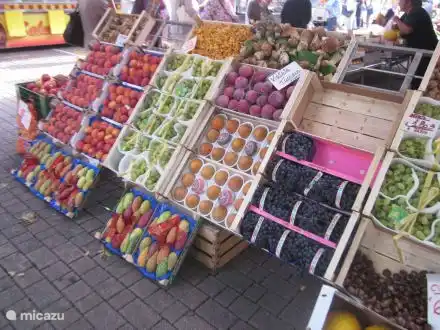 Sábado mercado de Porlezza