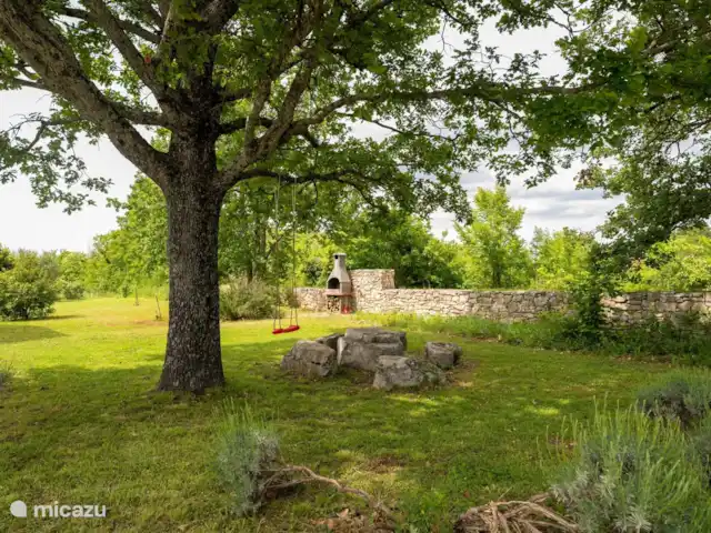 Villa Maslina | Croatie, Istrie, Porec - villa balançoire dans le jardin