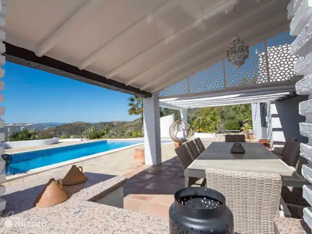 Villa Cipreses (más casa de huéspedes) en España, Andalucía, Canillas de Aceituno - villa Terraza