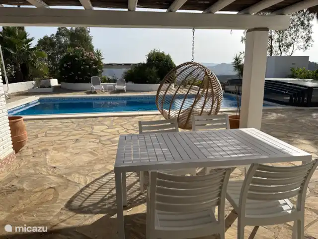 Villa Cipreses (más casa de huéspedes) en España, Andalucía, Canillas de Aceituno - villa Poste