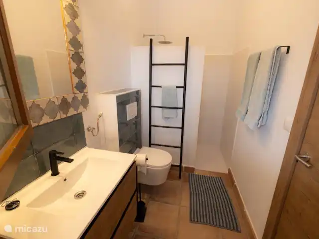 Villa Cipreses (más casa de huéspedes) en España, Andalucía, Canillas de Aceituno - villa Dependencia del baño