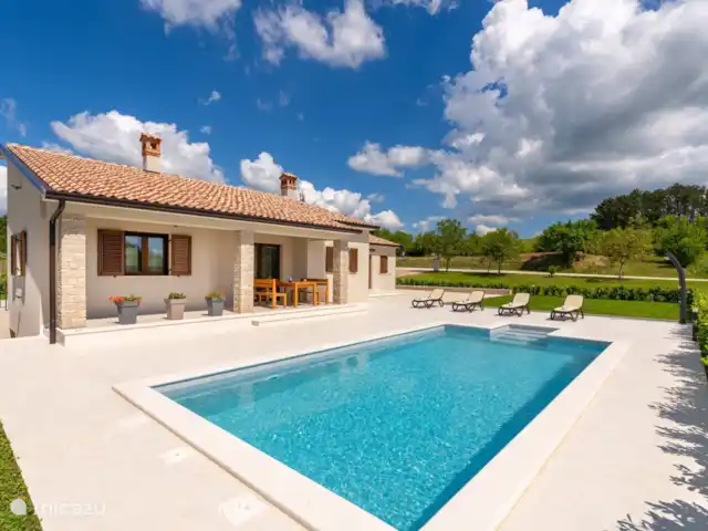 Location de Vacances Croatie, Istrie, Pazin, villa - Villa Monti piscine