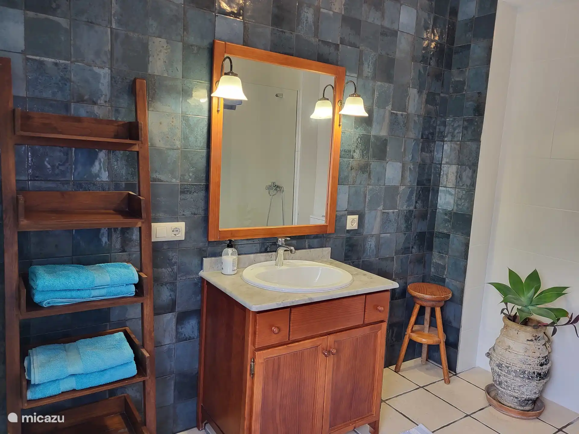 Hoofdslaapkamer en suite Badkamer