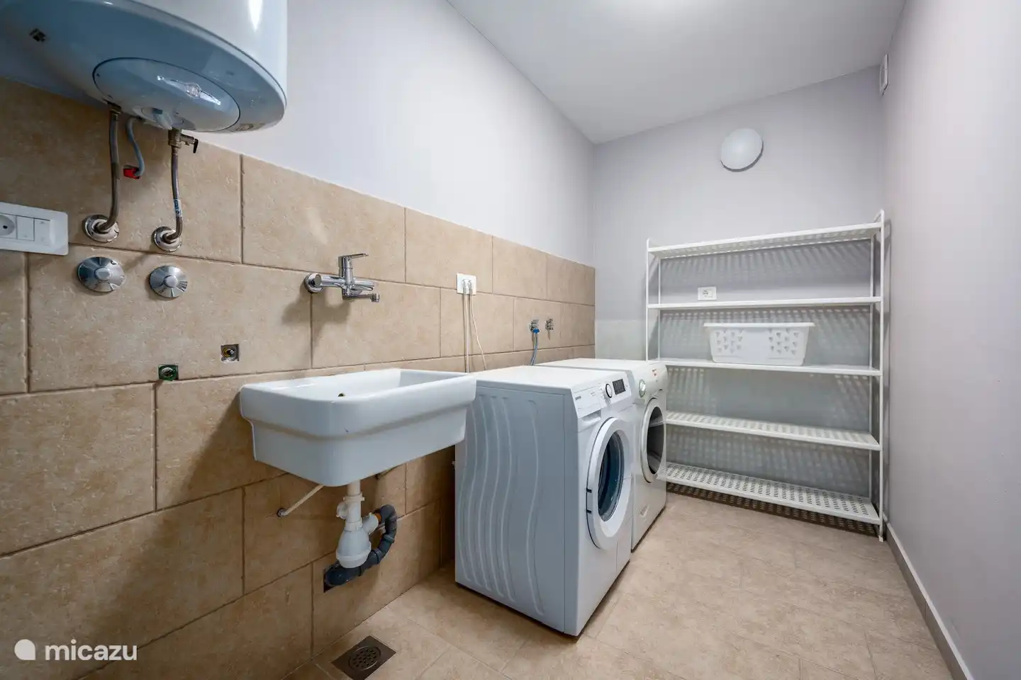 machine à laver et sèche-linge