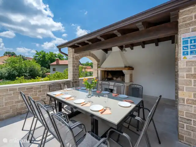 Villa Valffiorita huren in Kroatië, Istrië, Pazin - villa buitentafel