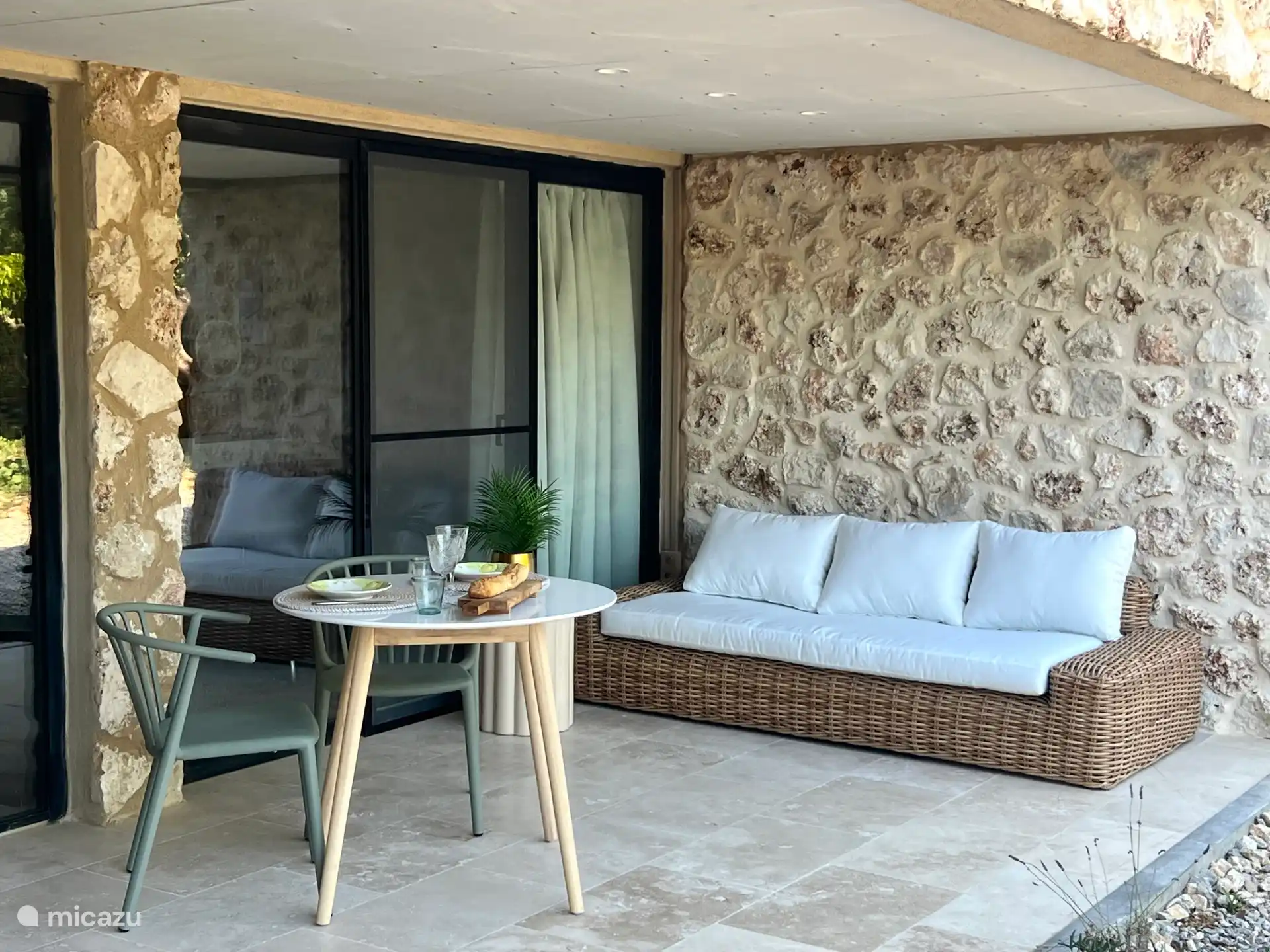 Alojamiento con terraza