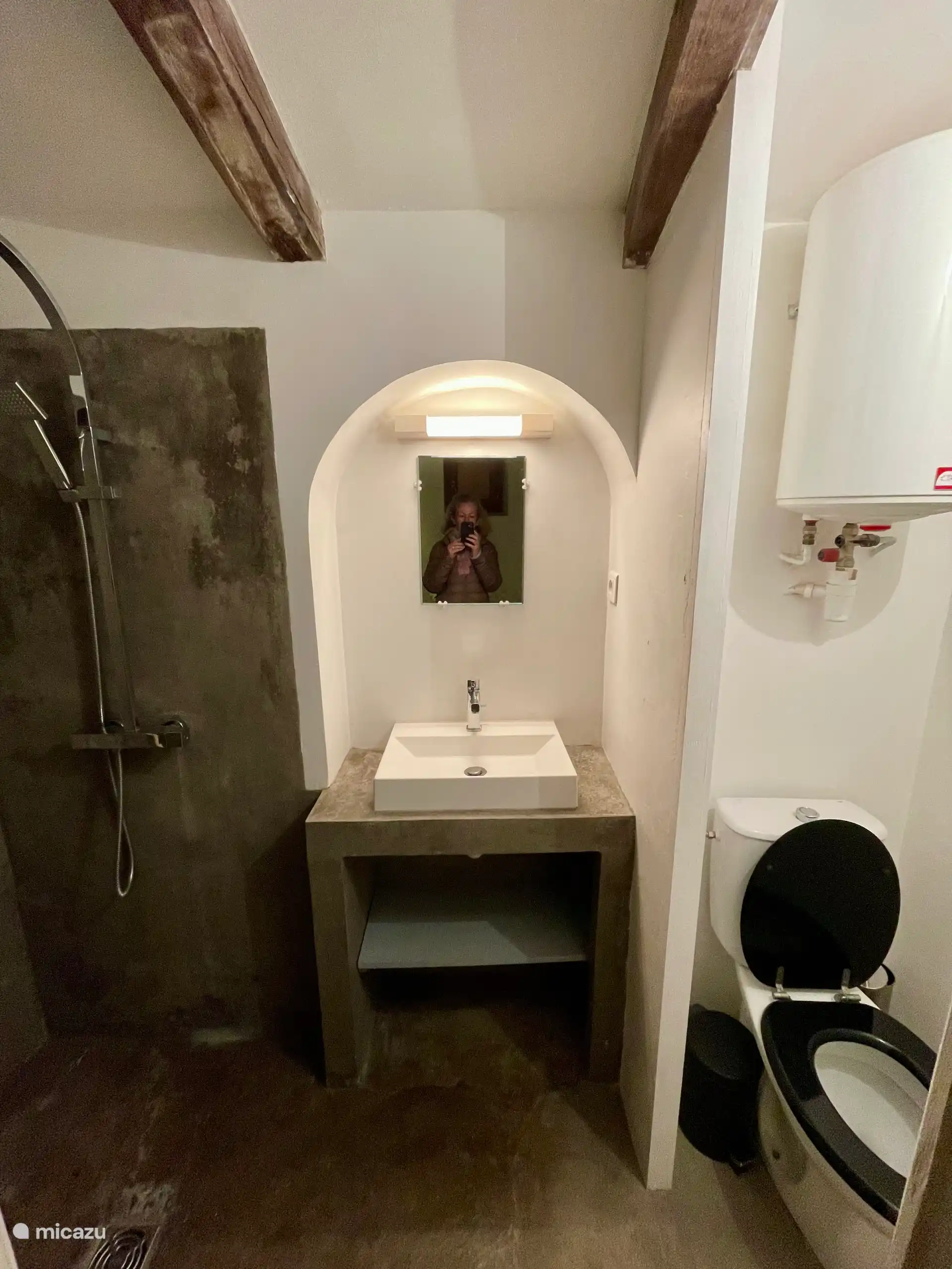 En-suite bedroom shower room