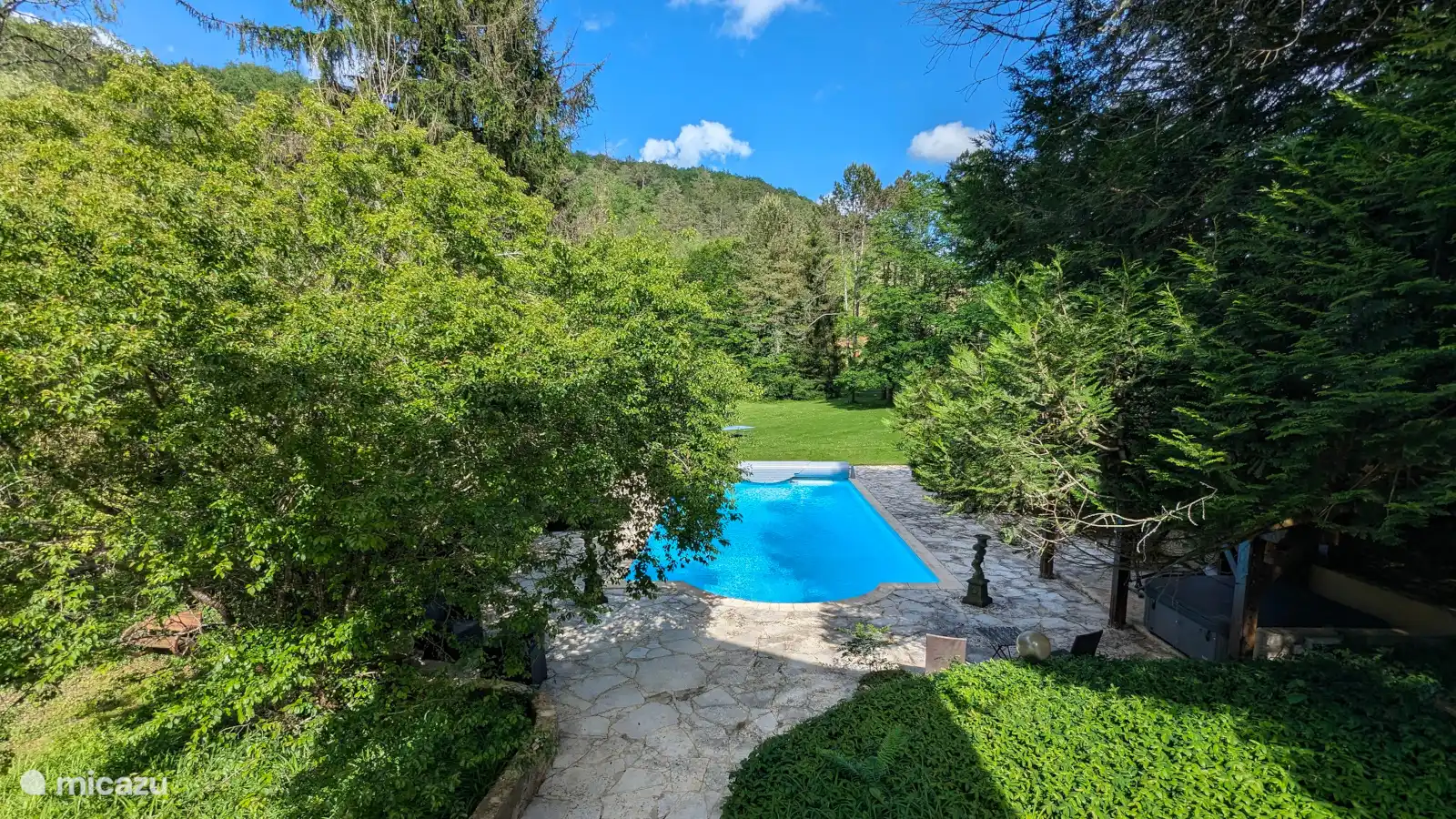 Swimming pool 12-6m. Common