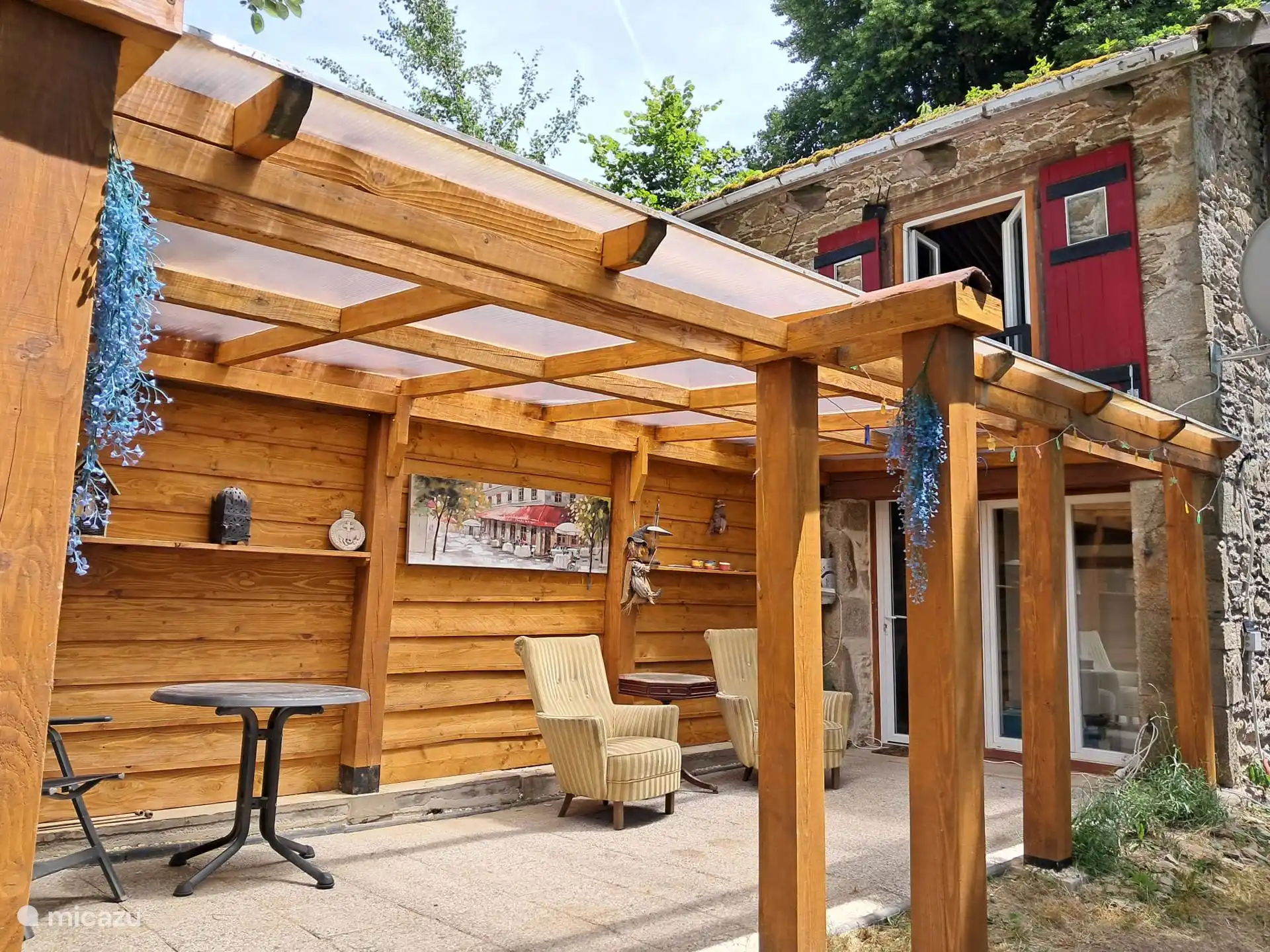 überdachte Terrasse