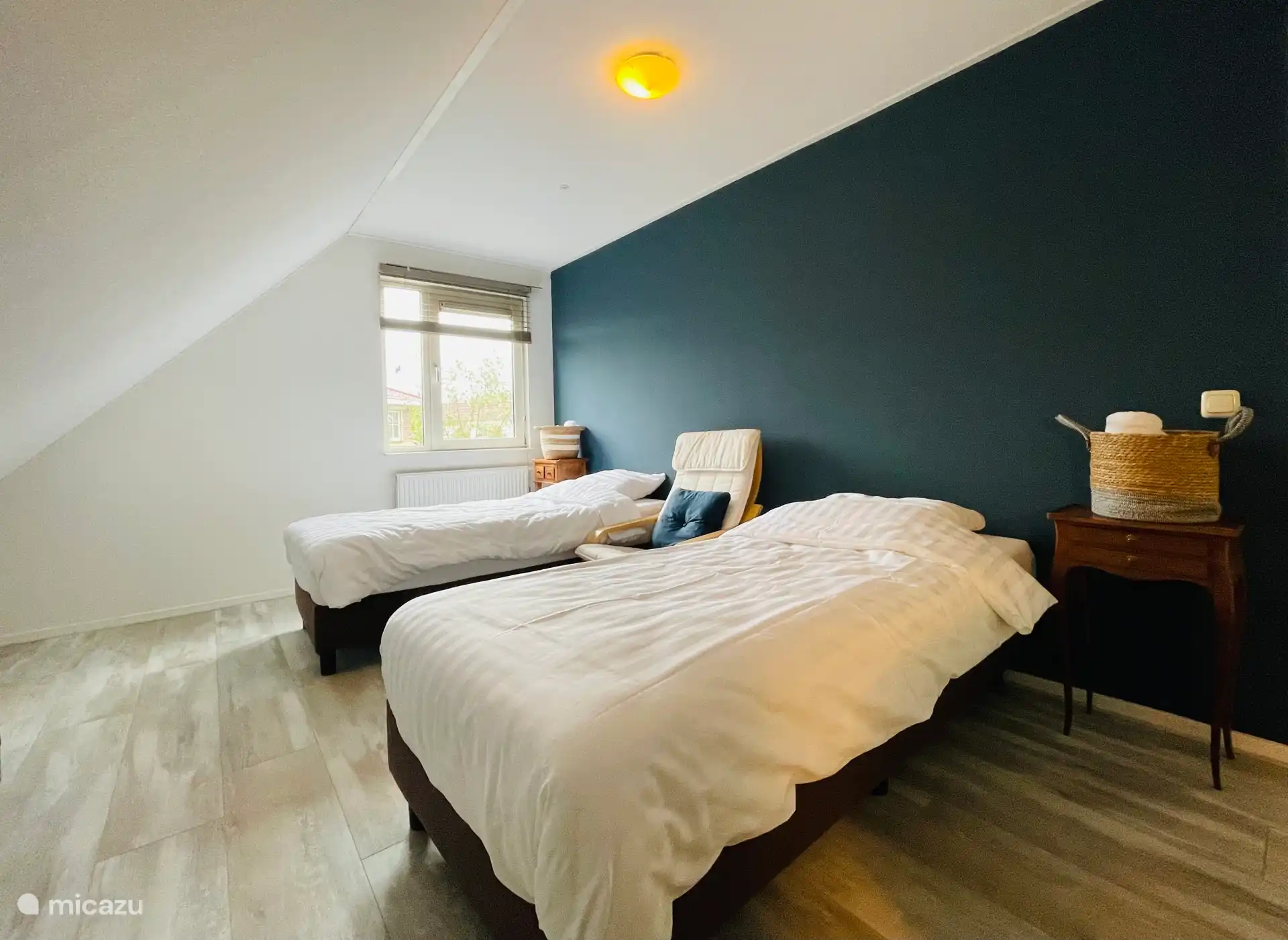 Schlafzimmer 2, jedes Zimmer insgesamt 5 Schlafzimmer haben 2 Betten